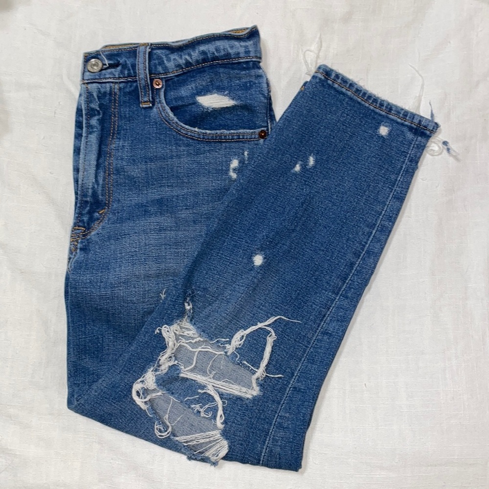 A&F Dark wash high rise mom jeans || Size: 25 XS
